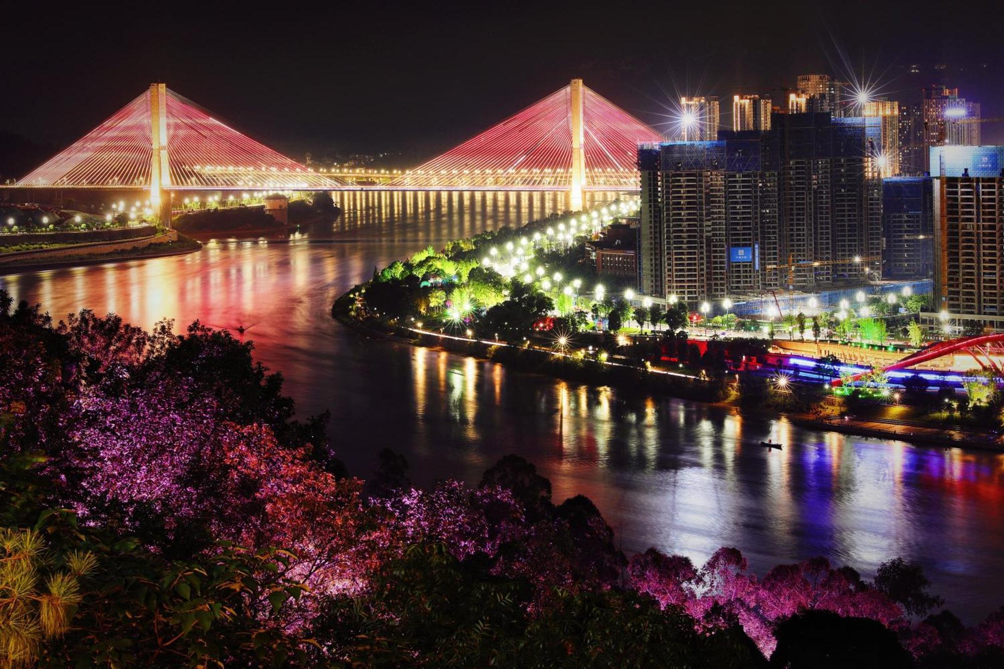 คราวน์ พลาซา อี้ปิน Hotel อี๋ปิน ภายนอก รูปภาพ