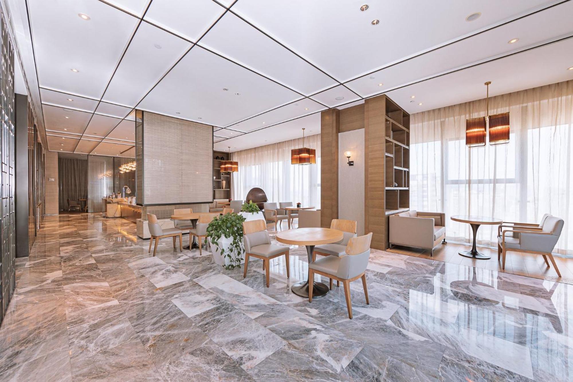 คราวน์ พลาซา อี้ปิน Hotel อี๋ปิน ภายนอก รูปภาพ