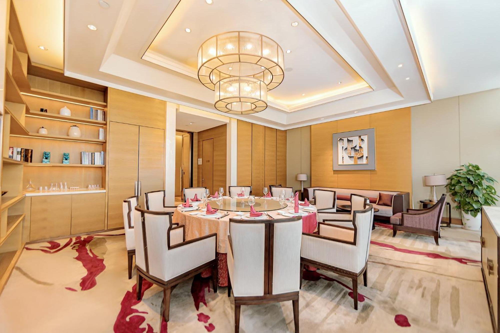 คราวน์ พลาซา อี้ปิน Hotel อี๋ปิน ภายนอก รูปภาพ