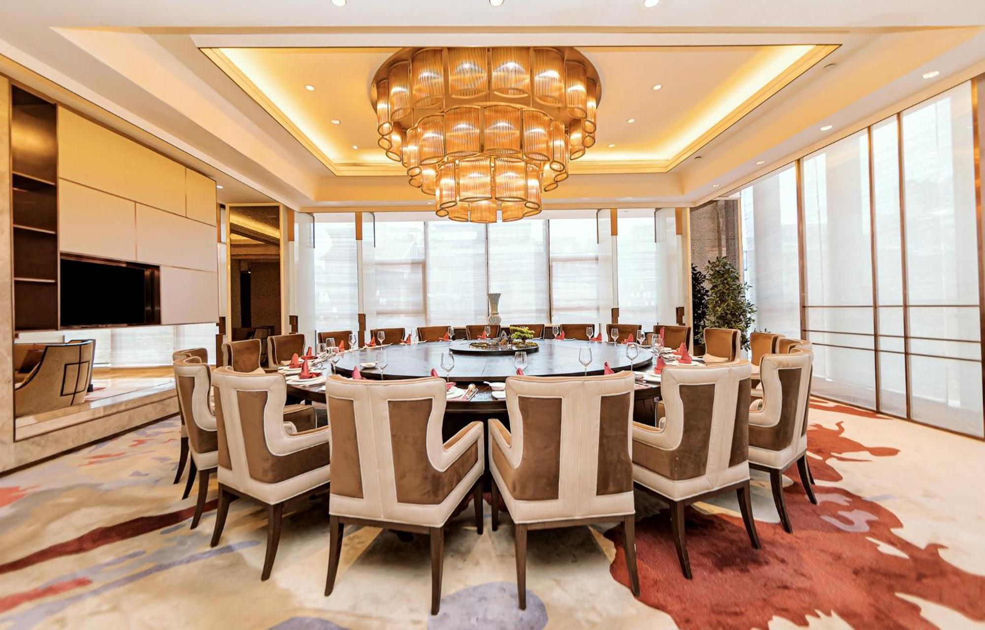 คราวน์ พลาซา อี้ปิน Hotel อี๋ปิน ภายนอก รูปภาพ