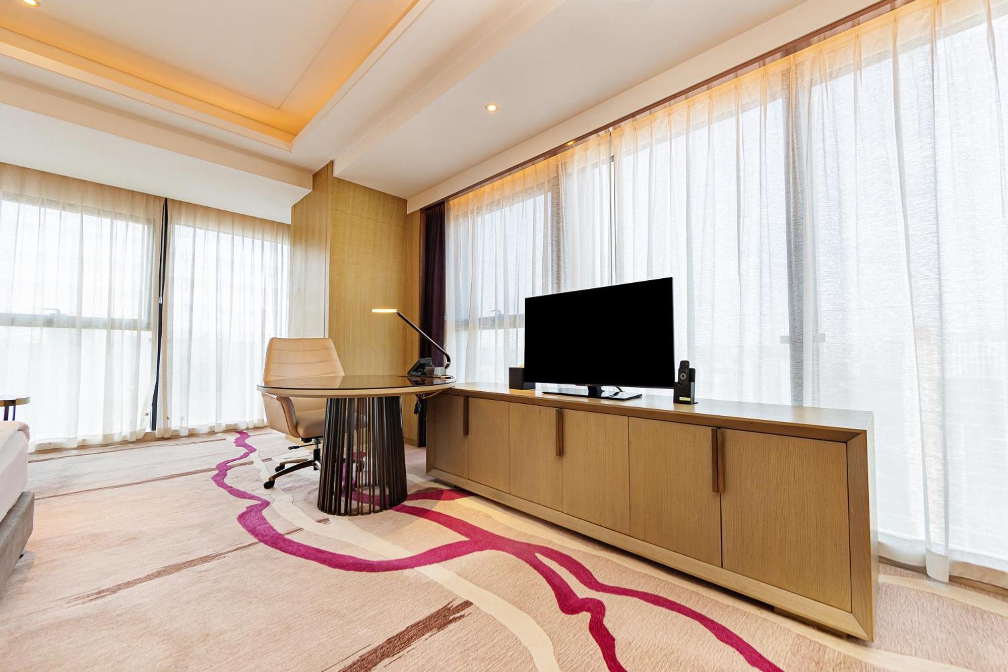 คราวน์ พลาซา อี้ปิน Hotel อี๋ปิน ภายนอก รูปภาพ